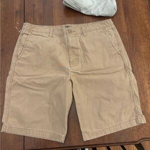 Old Navy Men's Khaki Flat Front Shorts